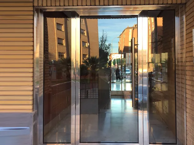 puertas acero inoxidable comunidades