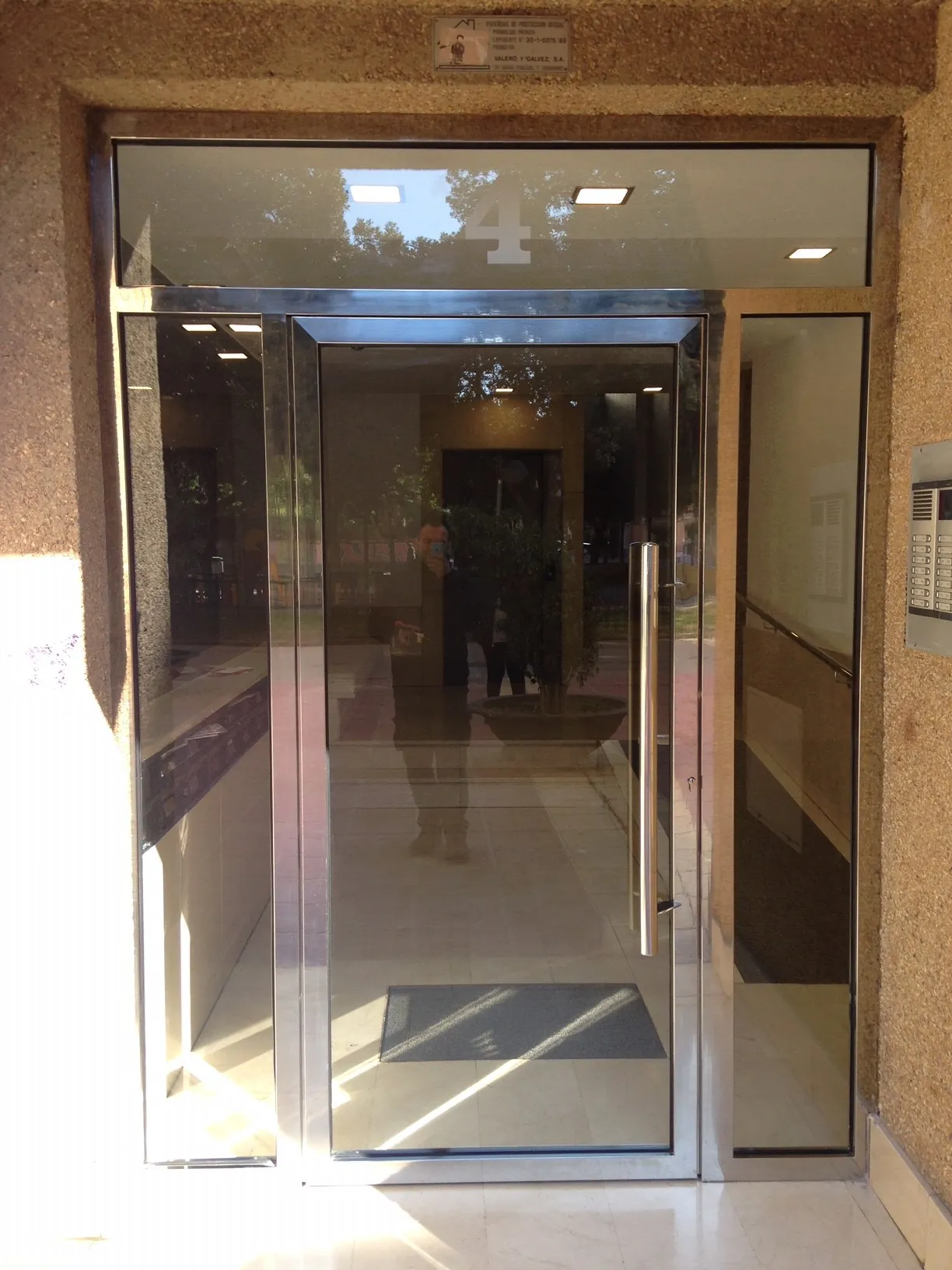 puertas acero inoxidable comunidades